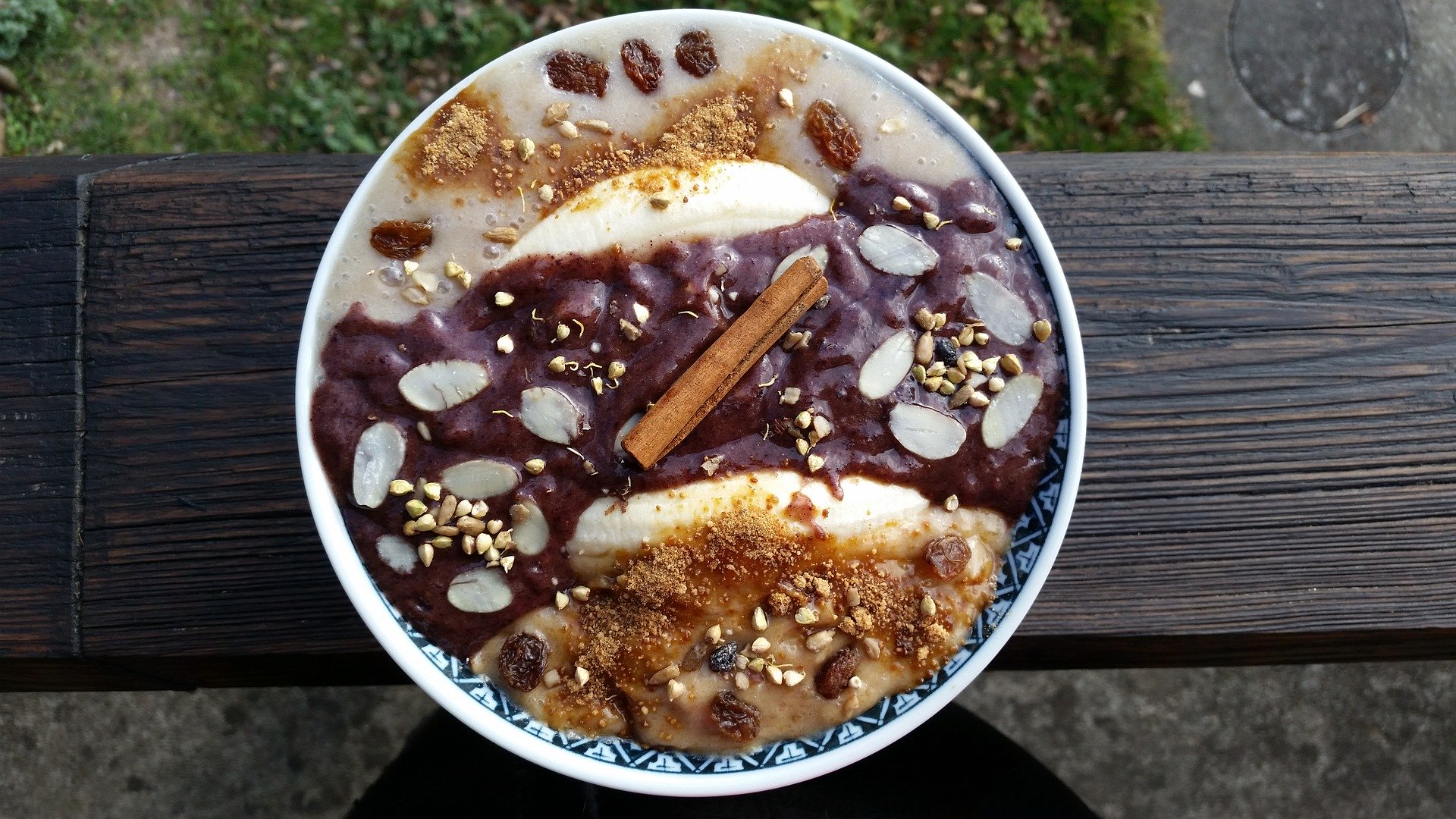 Brown Sugar Cinnamon Oatmeal Breakfast Smoothie