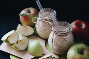 Healthy Apples and Cinnamon Smoothie