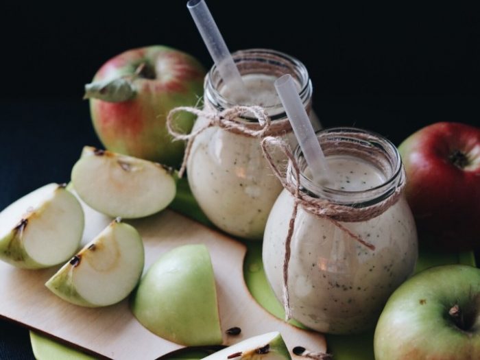 Healthy Apples and Cinnamon Smoothie