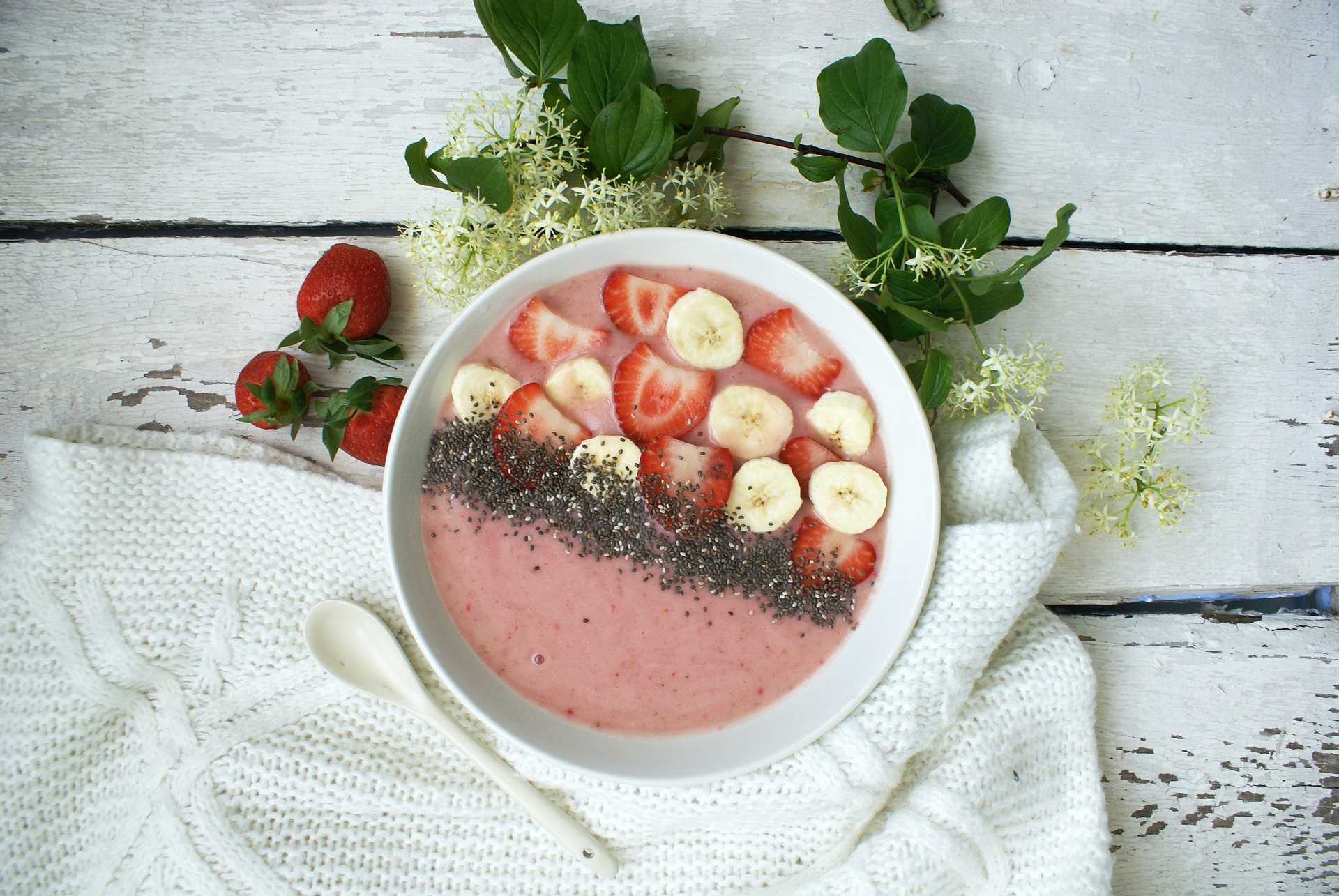 banan berry and peanut butter smoothie