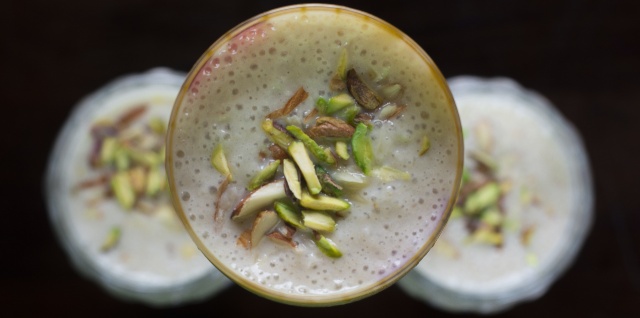 rich almond breakfast smoothie
