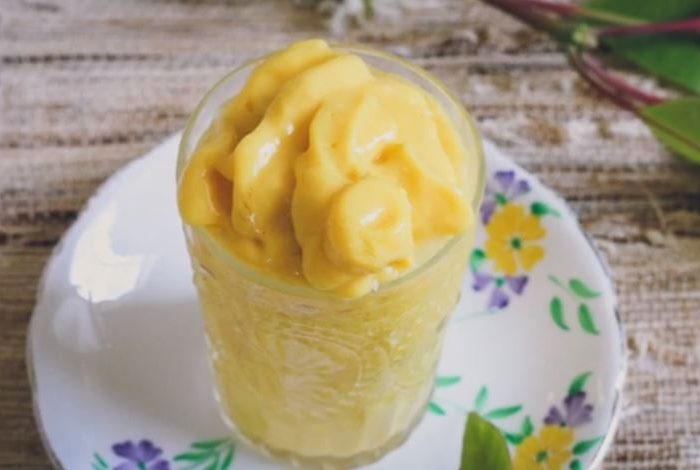 Don't know what fruit to put in your smoothie, how about a varied mix! This metabolism boosting tropical treat smoothie recipe has lots of tropical fruits.