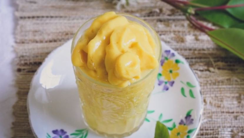 Don't know what fruit to put in your smoothie, how about a varied mix! This metabolism boosting tropical treat smoothie recipe has lots of tropical fruits.