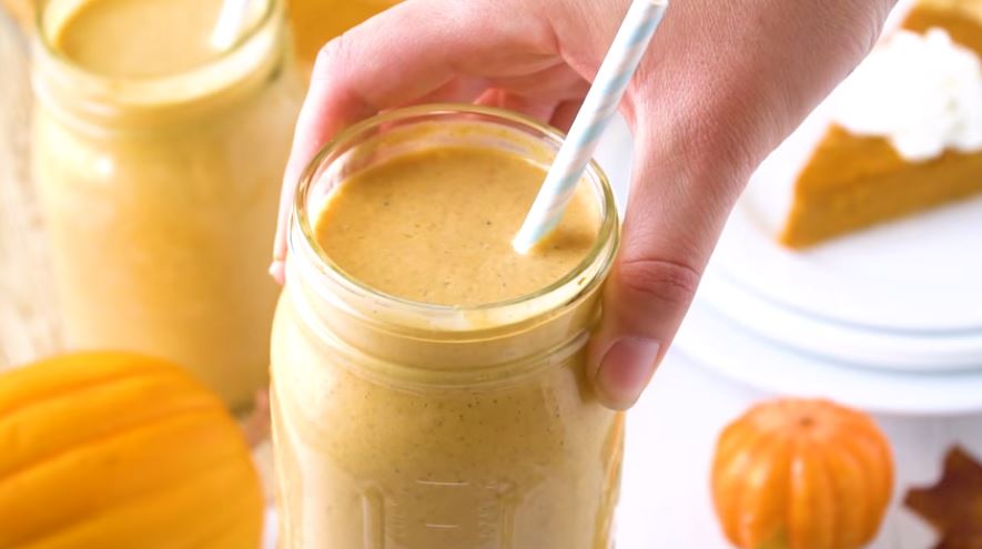 Looking for a healthy smoothie recipe you can bring to work? Then you will love this decadent, filling and healthy pumpkin pie smoothie to take to work.