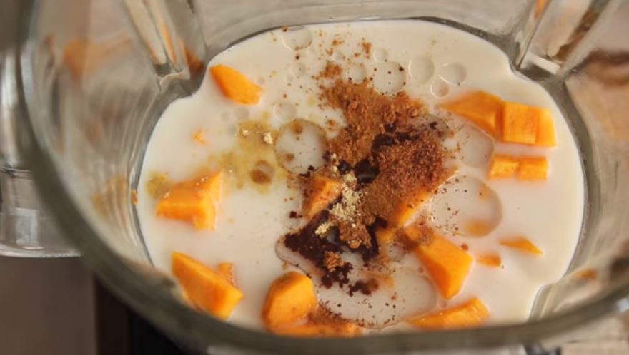 If you are a sweet potatoes lover than you will love this fantastic sweet potato smoothie, best part you can bring it to work or whatever you go!