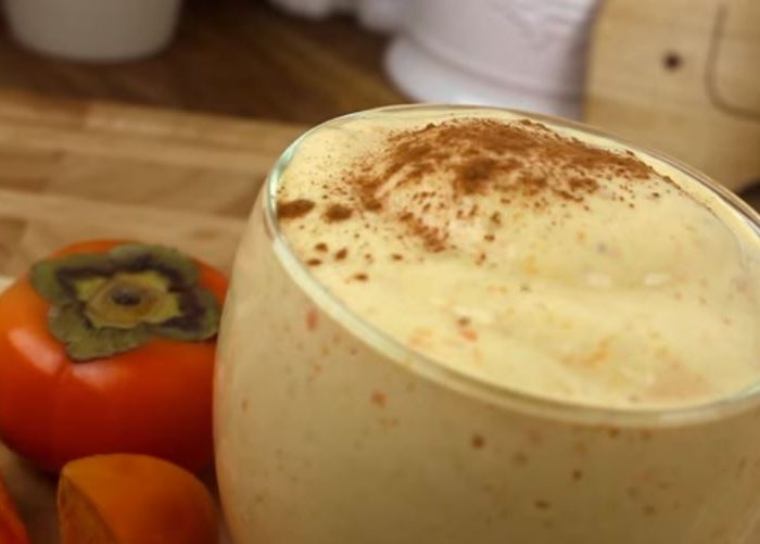 In search of a smoothie packed full of autumnal flavor? You can't go wrong with this persimmon spinach smoothie to take to work.